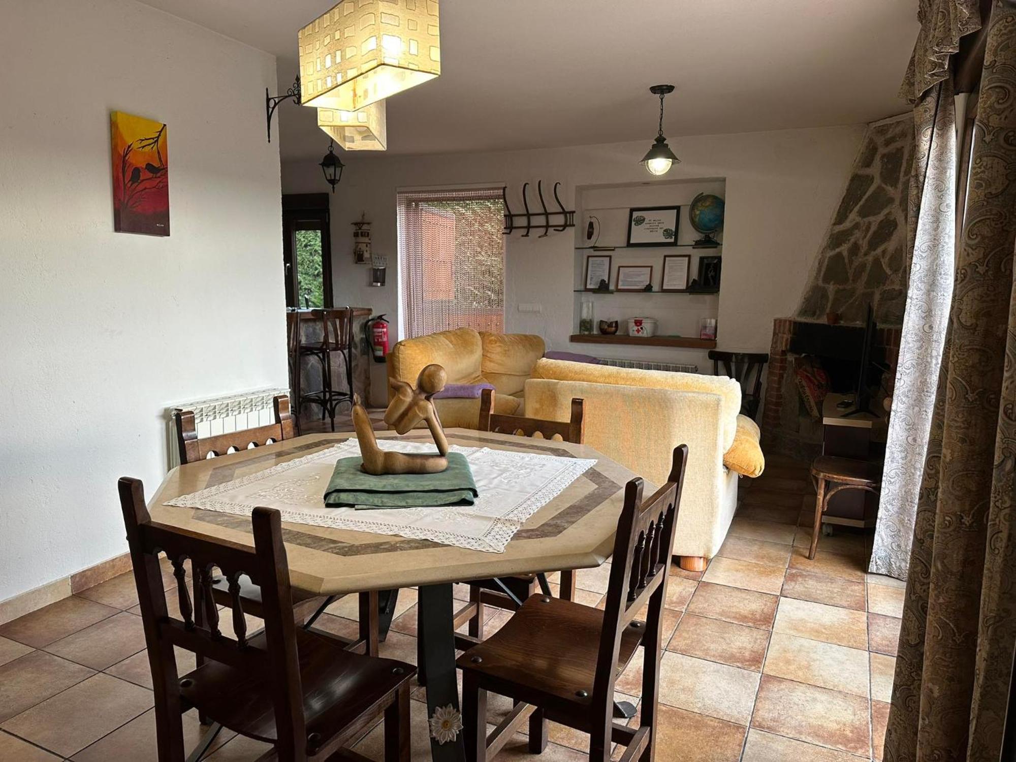 Гостьовий будинок Vivienda De Uso Turistico El Nido La Serrada Екстер'єр фото