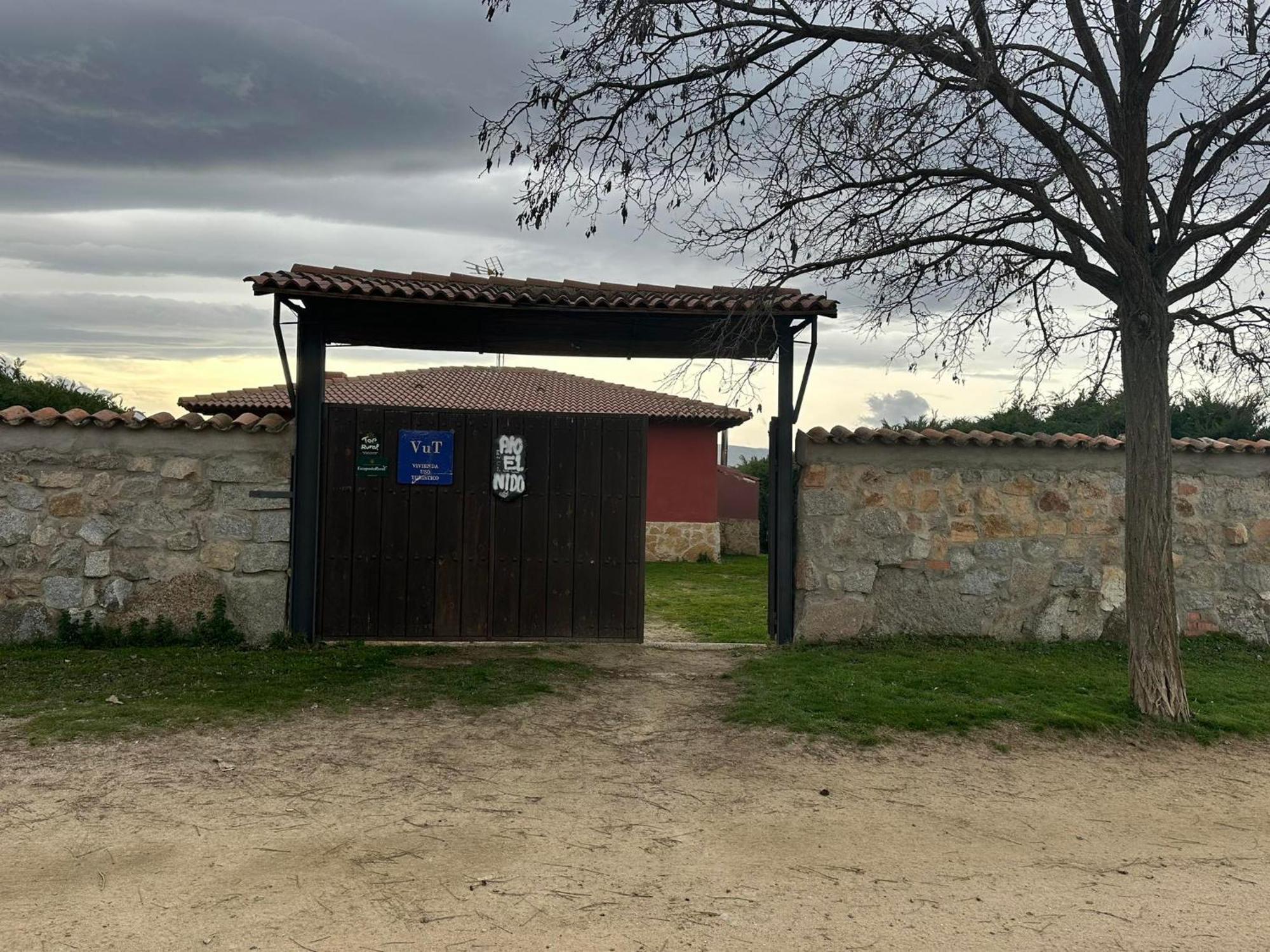 Гостьовий будинок Vivienda De Uso Turistico El Nido La Serrada Екстер'єр фото